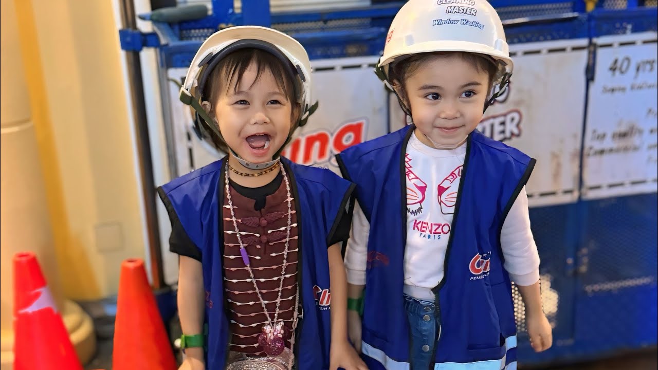 keseruan bermain di Kidzania. cobain berbagai profesi kerja dan dapet gaji 😍
