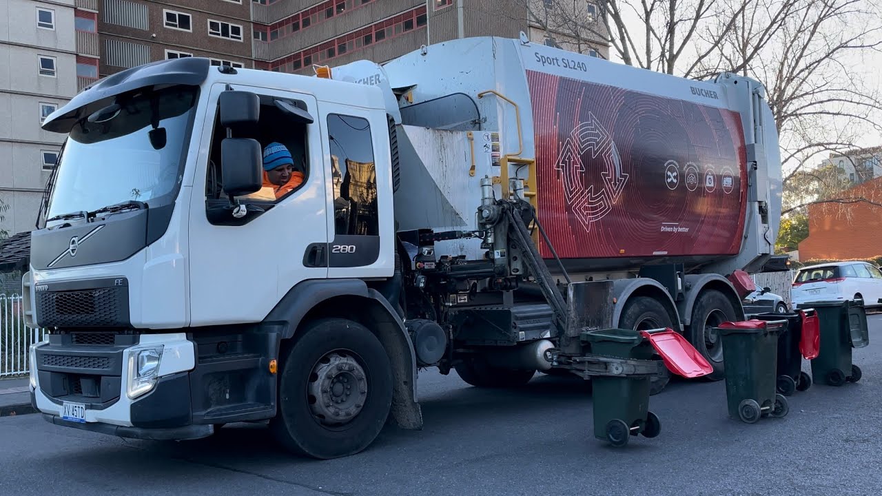 Vlog 223: Moreland Garbage - Volvo Sport SL240 - Rental Truck