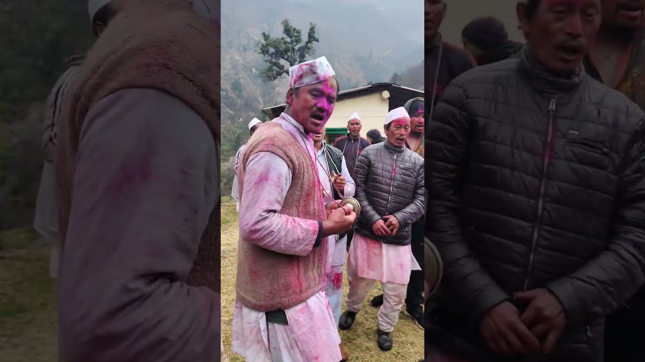 पिछले साल के कुछ यादगार होली के पल आपके साथ साझा कर रही हूं देख कर जरूर बताएं आपको कैसा लगा धन्यवाद।