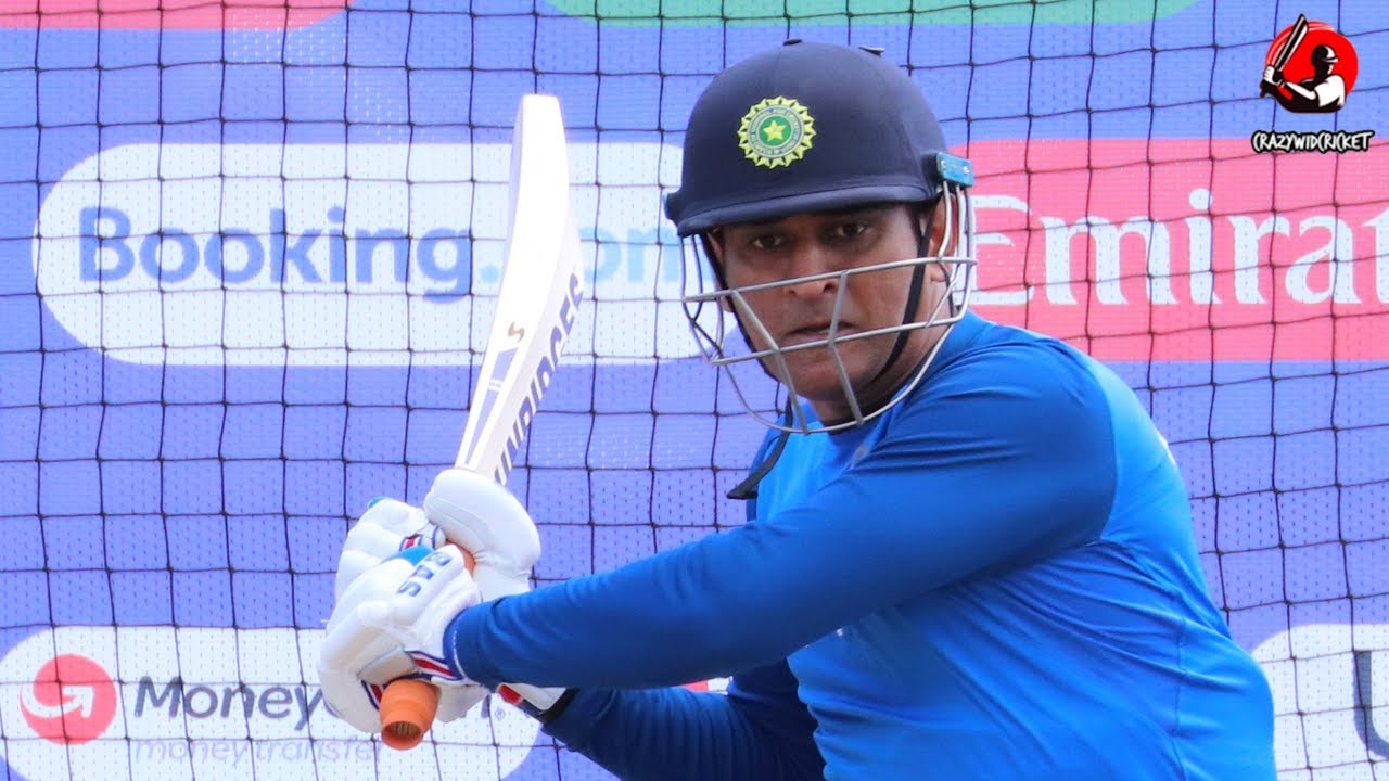 MS Dhoni in an aggressive mood during net practice | ICC CWC 2019