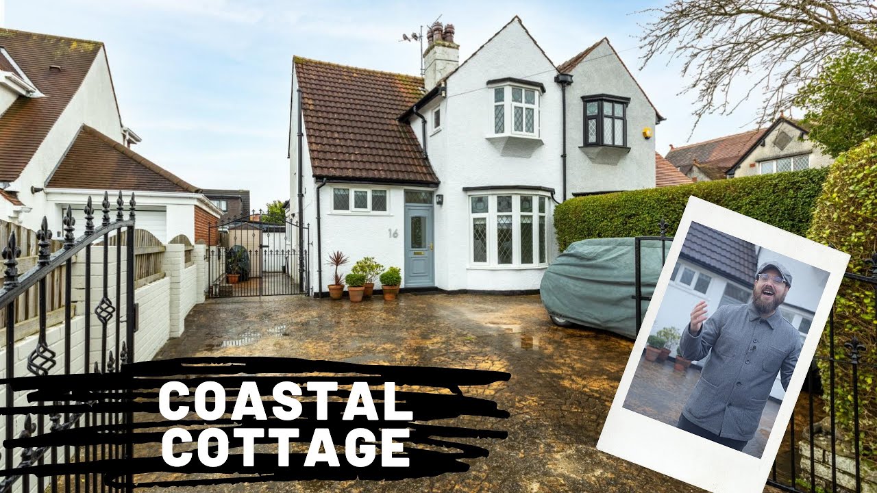 Cottage by the coast | Quaint semi-detached home in Thornton-Cleveleys