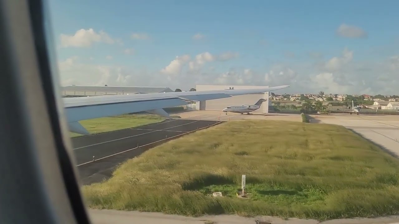 Full taxi and takeoff of Air Canada Boeing 787-8 Dreamliner (C-GHPV (804)) from Barbados 🇧🇧