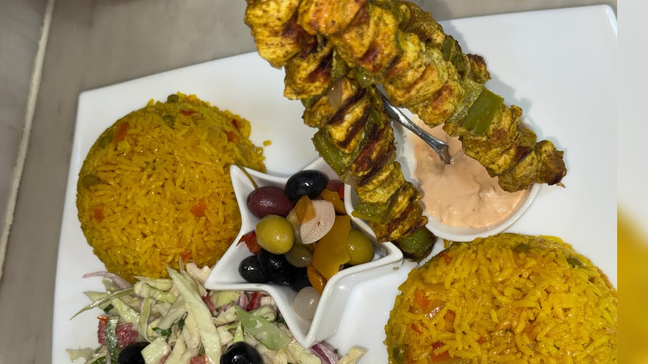 بروشات الدجاج 🍢مع ارز بالخضار تقلشي بيها عائلتك بنة ولا اروع 👌