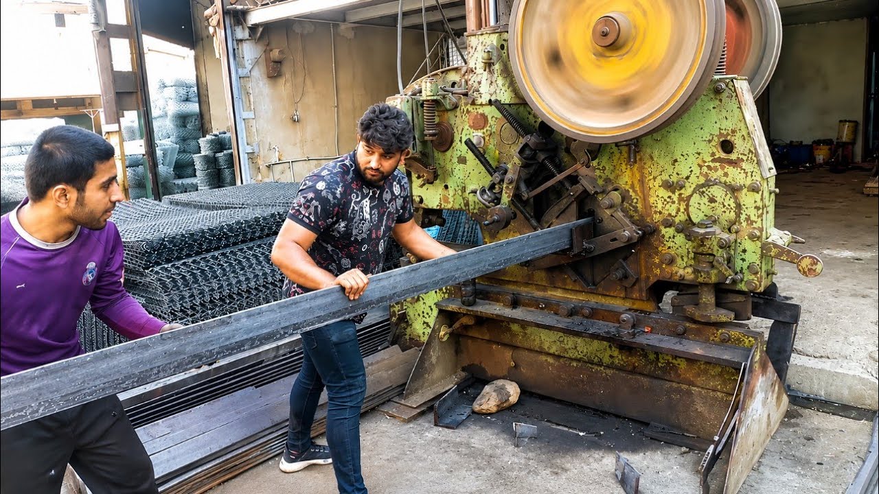 Heavy guillotine , Cutting Metal Angle /How Is Made