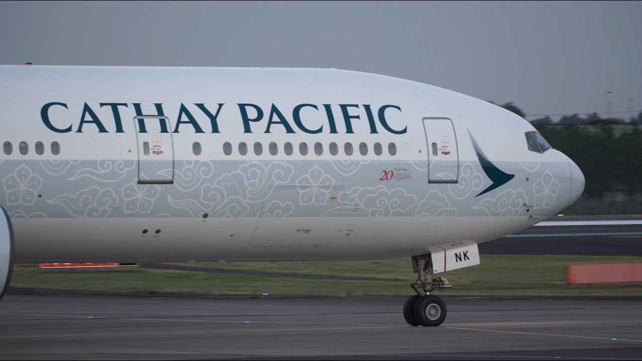 Cathay Pacific Spirit of Hong Kong Livery Boeing 777-300 B-HNK Landing and Takeoff [NRT/RJAA]