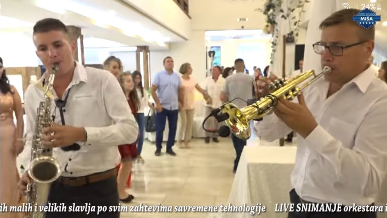 ZAIGRALI SVATOVI VLAJNU -DžOKER BEND (Hotel GRZA)