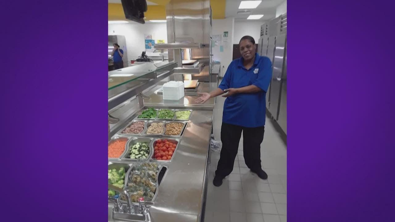'It’s no joke living from paycheck to paycheck': HISD food service attendants face pay cut