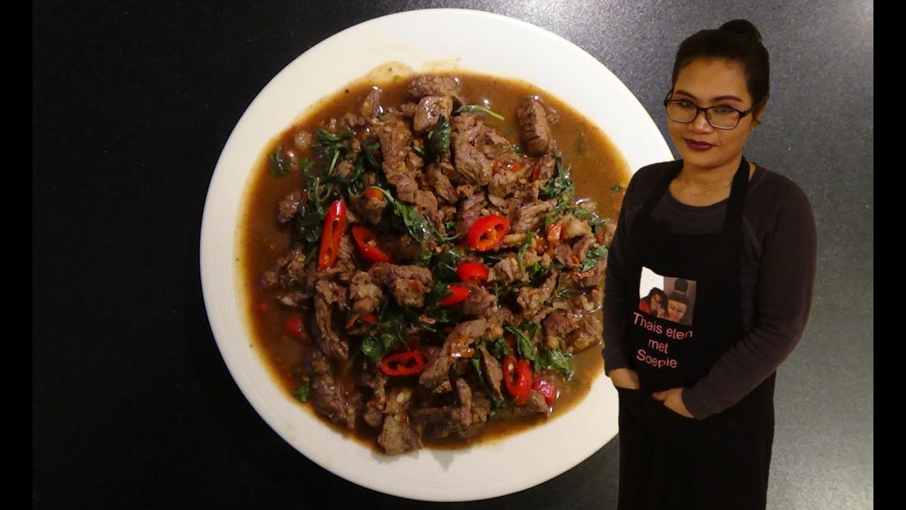 Pittig rundvlees met Thaise basilicum, video #76 Thais eten in Nederland met Soepie.