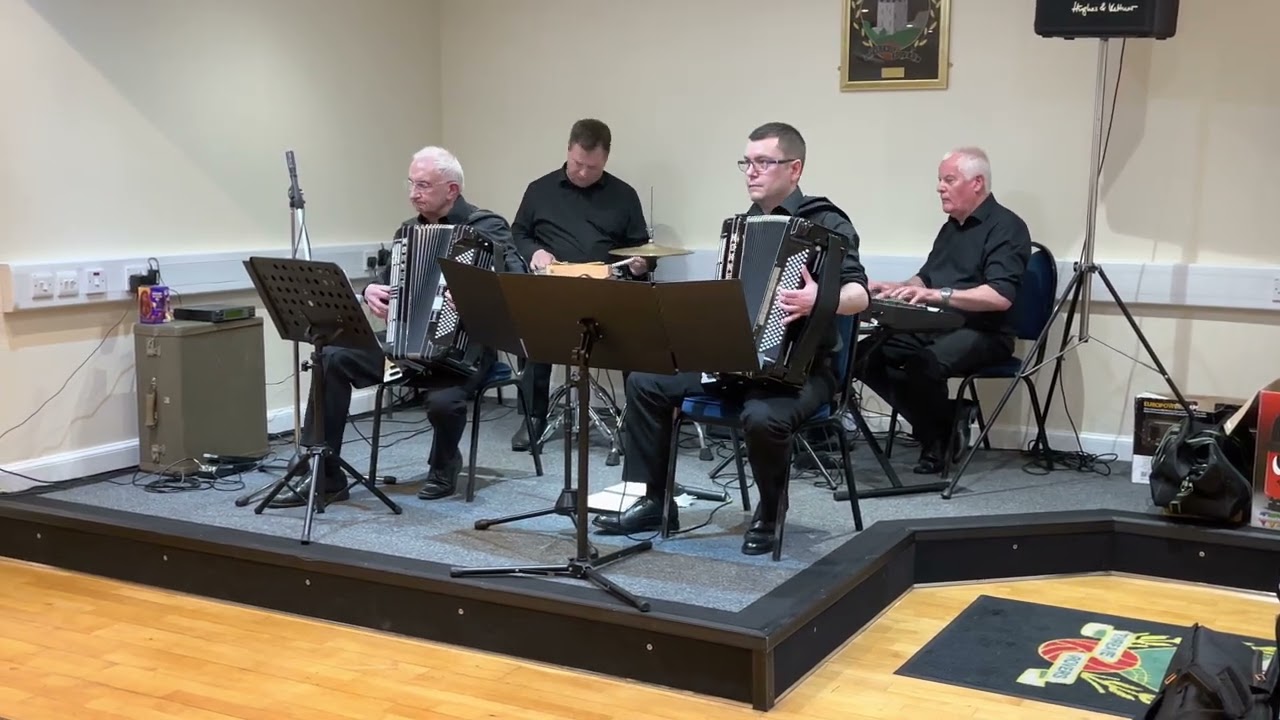 Derek Edmond and his SDB - 2/4 Pipe Marches