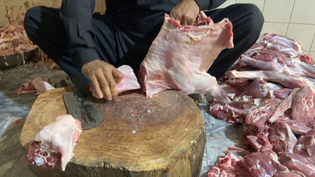 Goat cutting skill in Pakistan || Best mutton cutting Skills part-1 @ArifMuttonshop