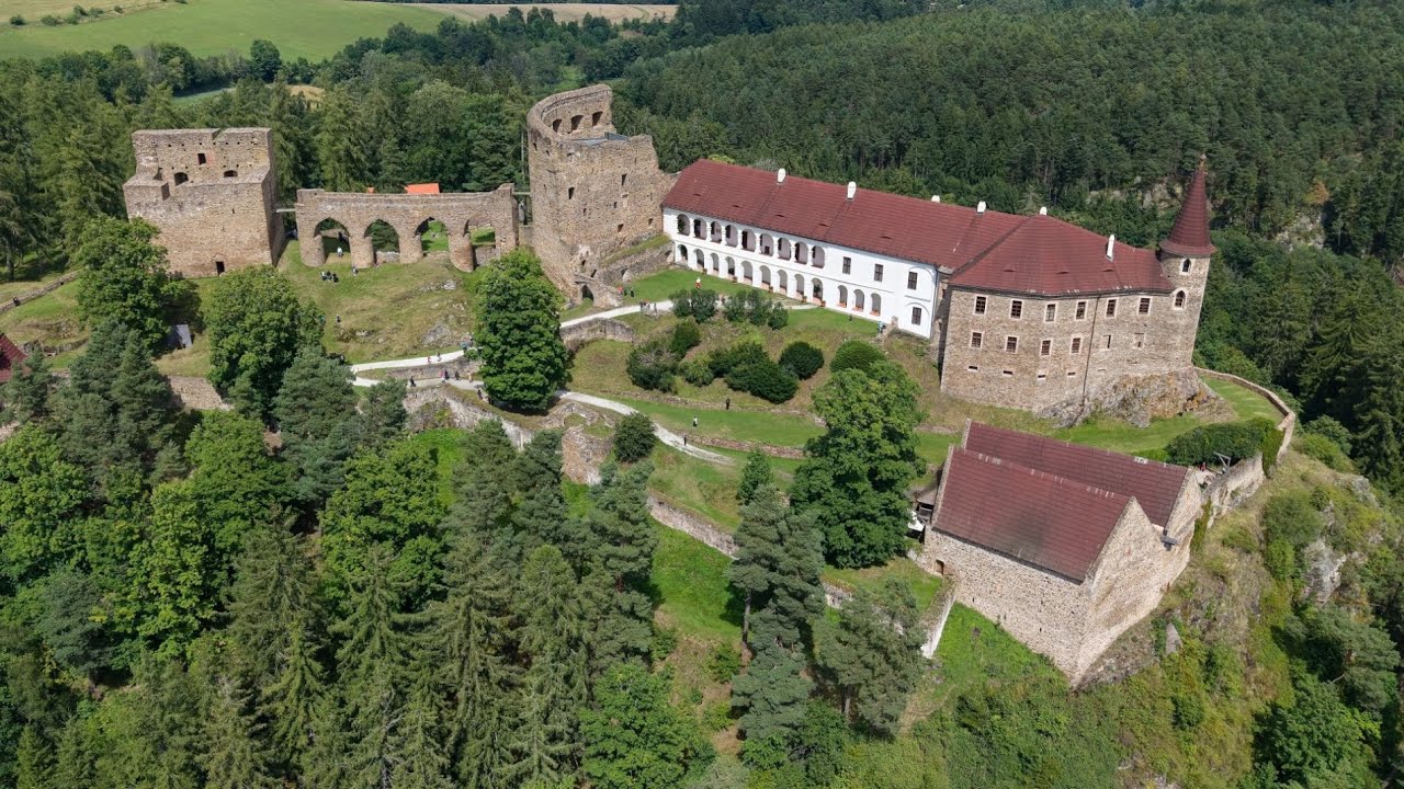 Hrad a z&aacute;mek Velhartice