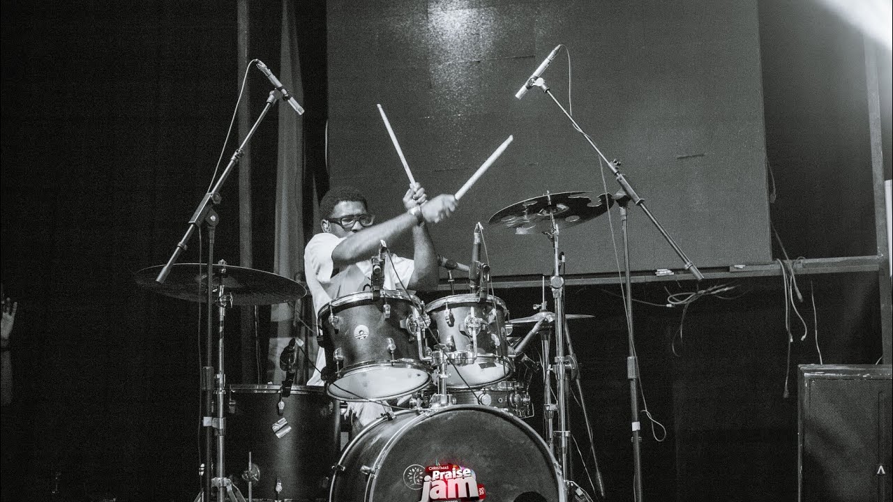 THE DRUMMER PERFORMED ALONGSIDE THE ARTIST 🌴 BTTR 🌴 🌴 CAVEY _MUSIC🌴@bandleader101 shoot it 📷🎥