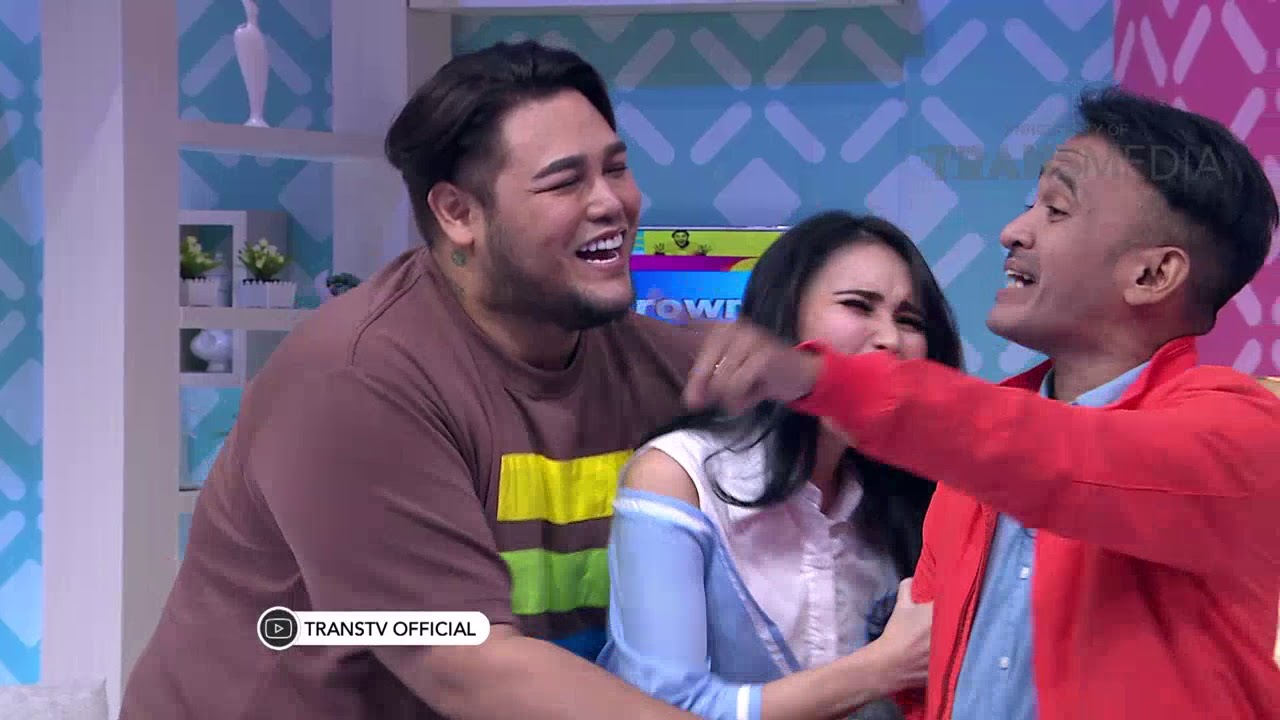 BROWNIS - Igun Cemburu! Ayu Deket Terus Sama Vokalis Armada (16/11/17) Part 1