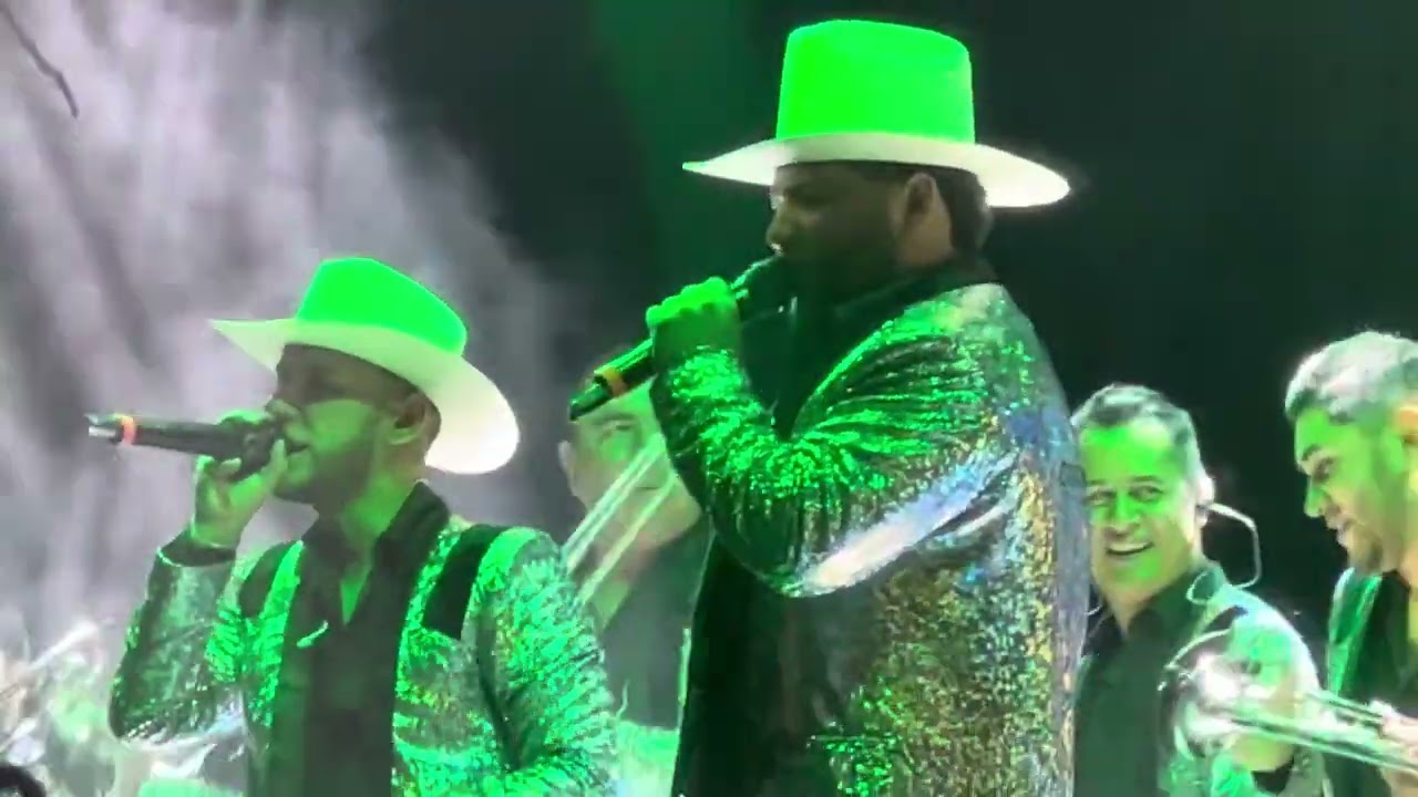 La Costurera.  Banda Corona Del Rey