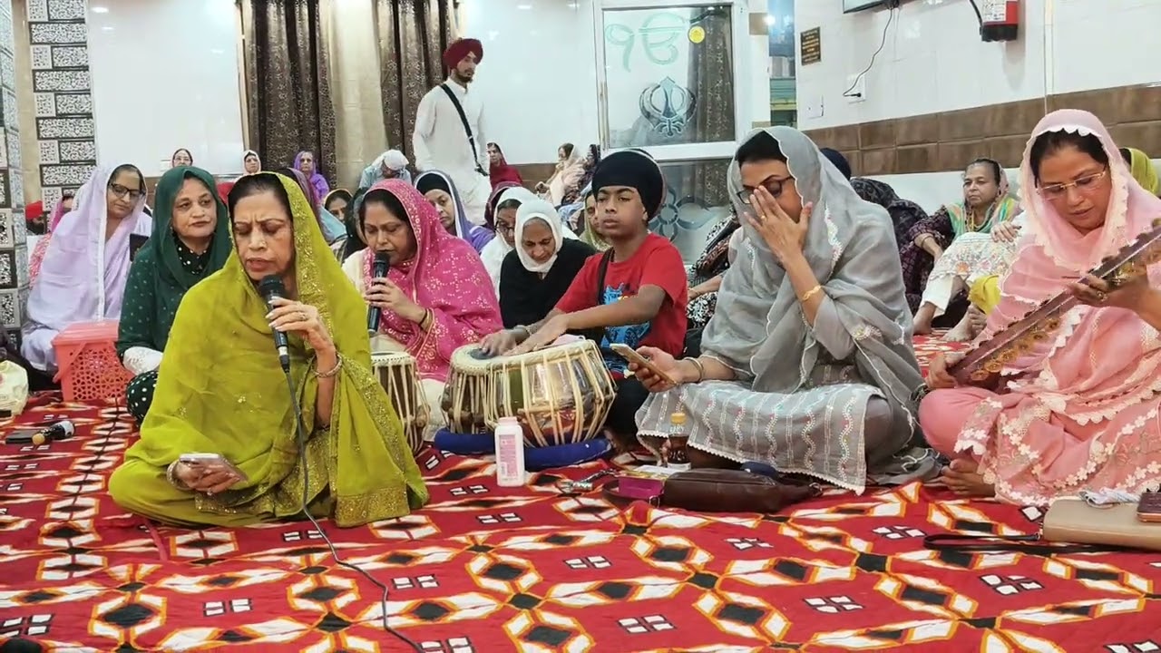 Gur Purey Dio Rang Laye
