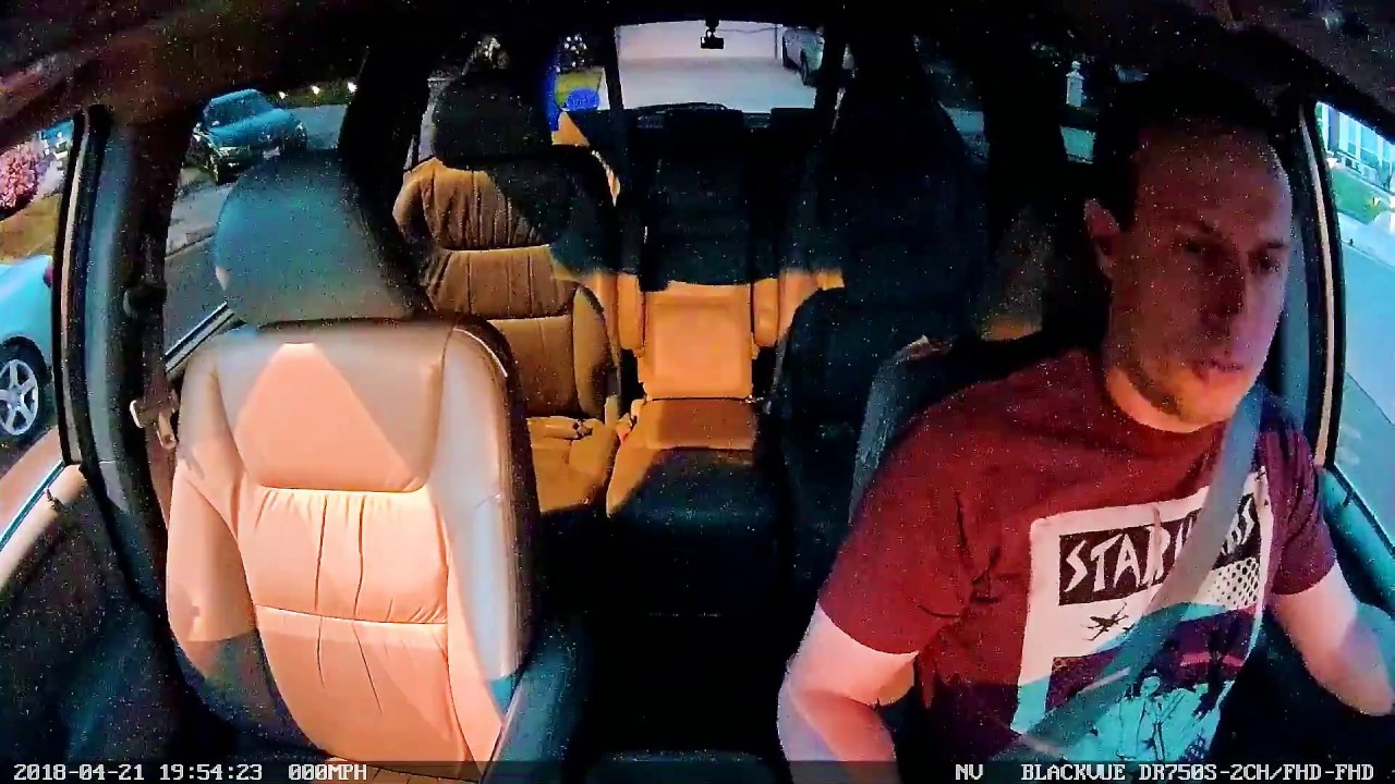 Разгневанные пассажиры. Несовершеннолетним без сопровождения в Uber и Lyft в Лос-Анджелесе вход в...
