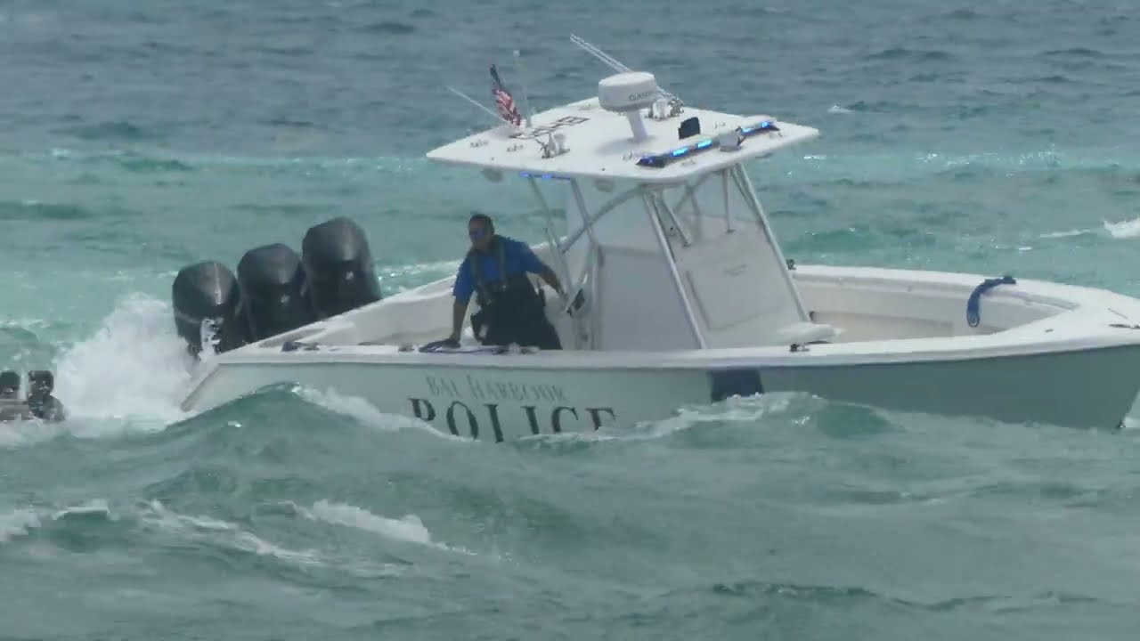 BAD ACCIDENT!!!!!COMPLETE FOOTAGE AT HAULOVER INLET#boating