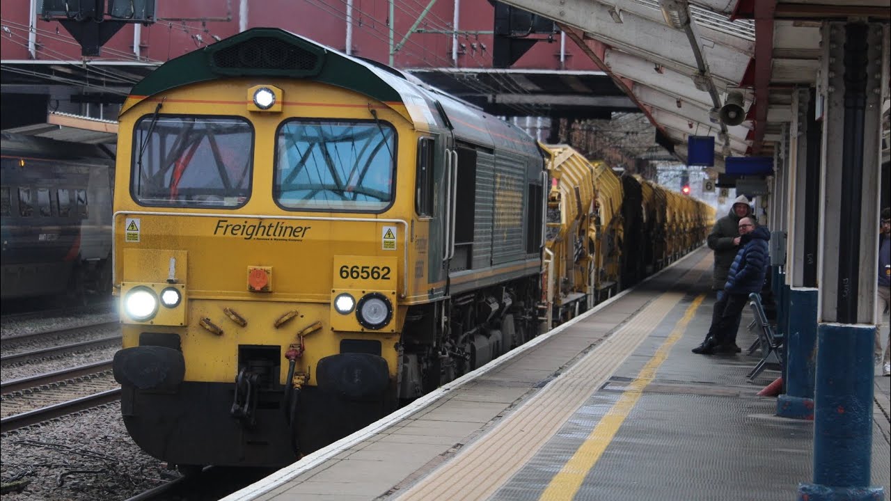 66562 & 66564 passing Crewe