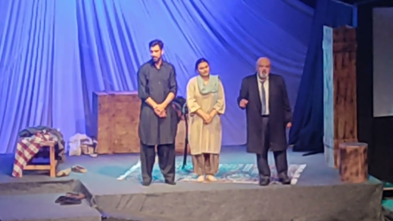 Saurabh Shukla sir final speech in play Barf 