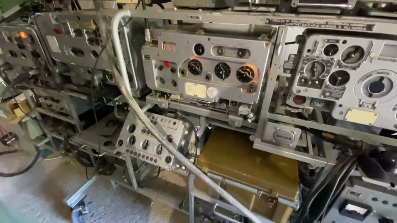 Az R-142 &aacute;llom&aacute;s kezel&eacute;se sokadszor&hellip;. (HA5KDR)