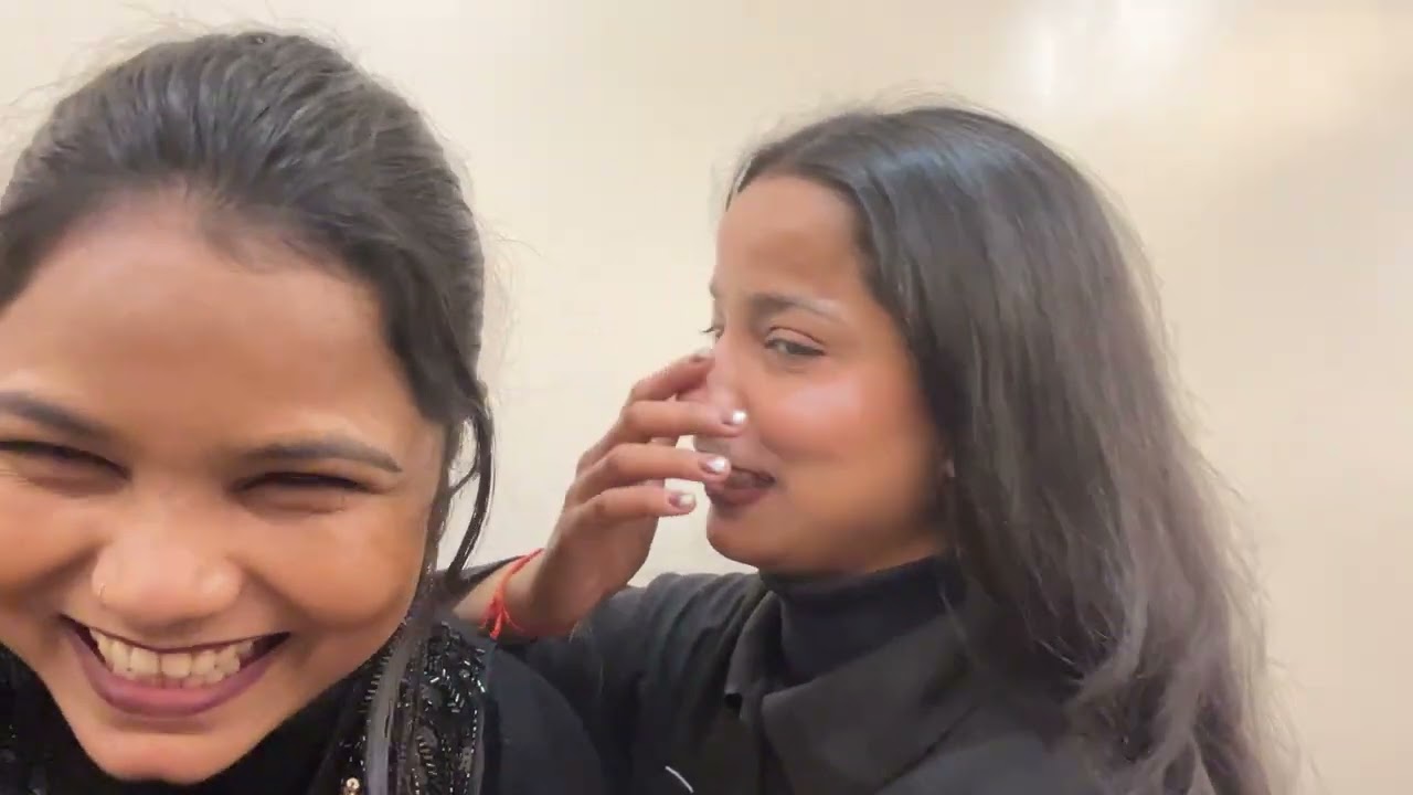 End dekhie 🤪 || Makeup Class Vlog || Tik tok ka jamana 😹😹 || #foryou #vlog #comedy #new #ytviral 