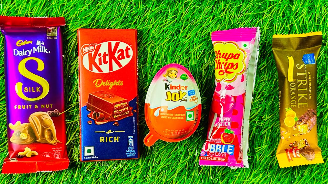 أشهر أنواع الحلوى بتقنية ASMR 🍭 | مصاصات قوس قزح، شوكولاتة، وأصوات فتح علب حلوة