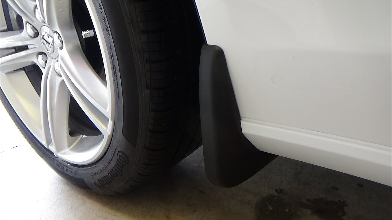 Volvo S90 Accessory - Mud Flaps Installed