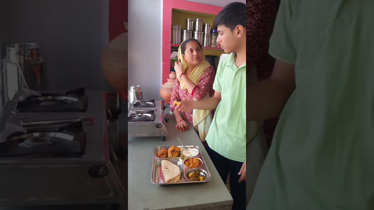 सासू मां ने कहा कैसी बहू है सास को खाने को नहीं देती है 🤭 खुद अच्छा-अच्छा खाती है