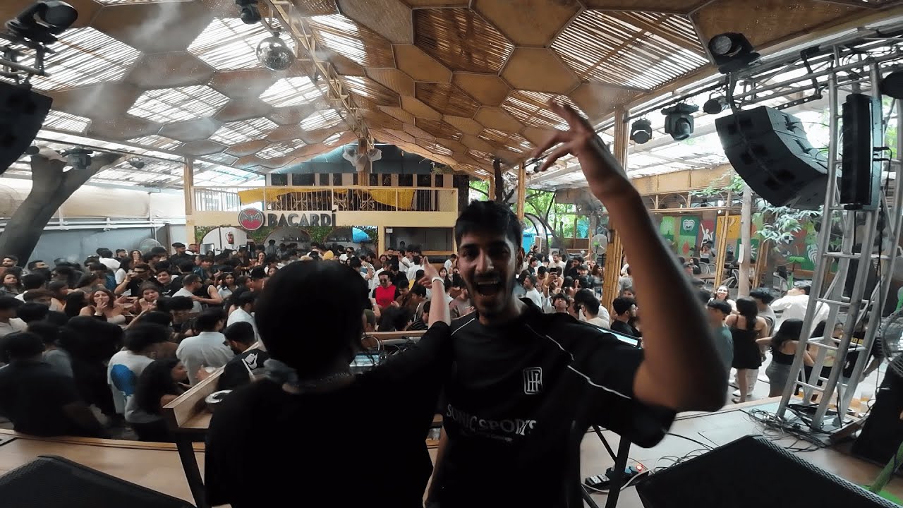 LIVE DJ Set @ The High Spirits Cafe, Pune | Sounds Like VDHANI