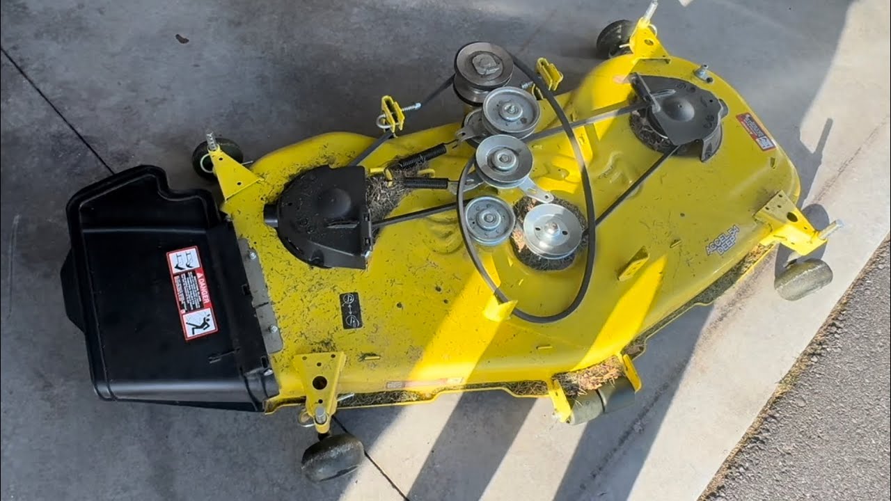 Снятие деки косилки John Deere X580