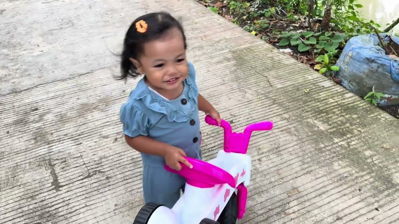Sepeda Anak Roda Tiga