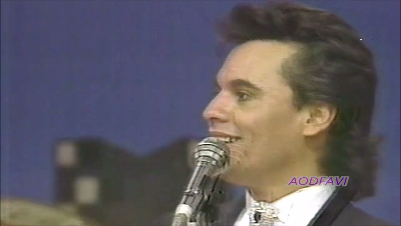 DE TRAJE - HASTA QUE TE CONOCI - CON MARIACHI - VIVO