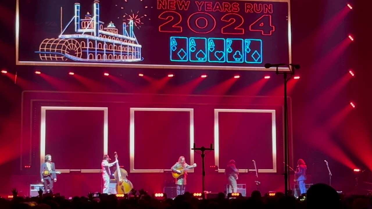 Billy Strings - NYE 12/31/24 - UNO Lakefront Arena - New Orleans, LA - Full Show