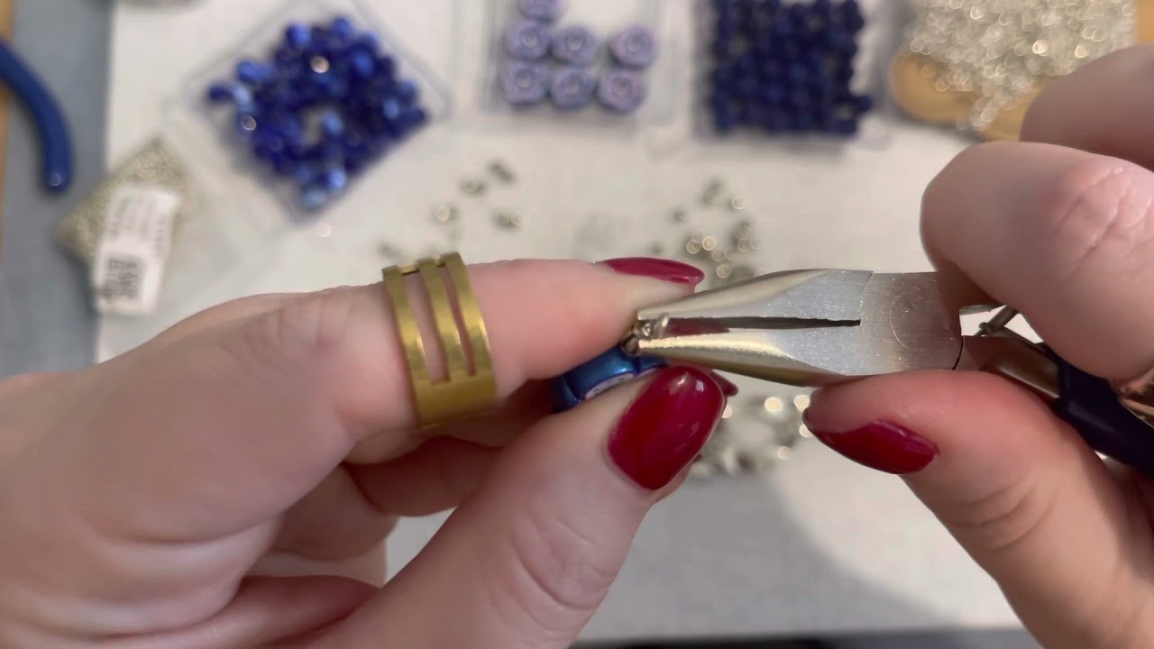 September 2021 Monthly Jewelry Collaboration Challenge! Beebee Craft products & bloopers 🤦🏻&zwj;♀️🤣