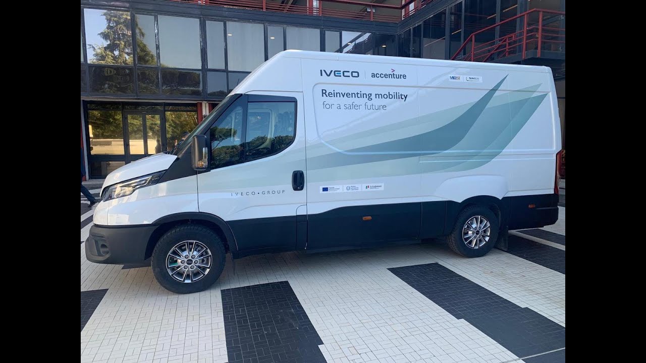 Un Iveco eDaily speciale all'evento MOST 2025 di Roma