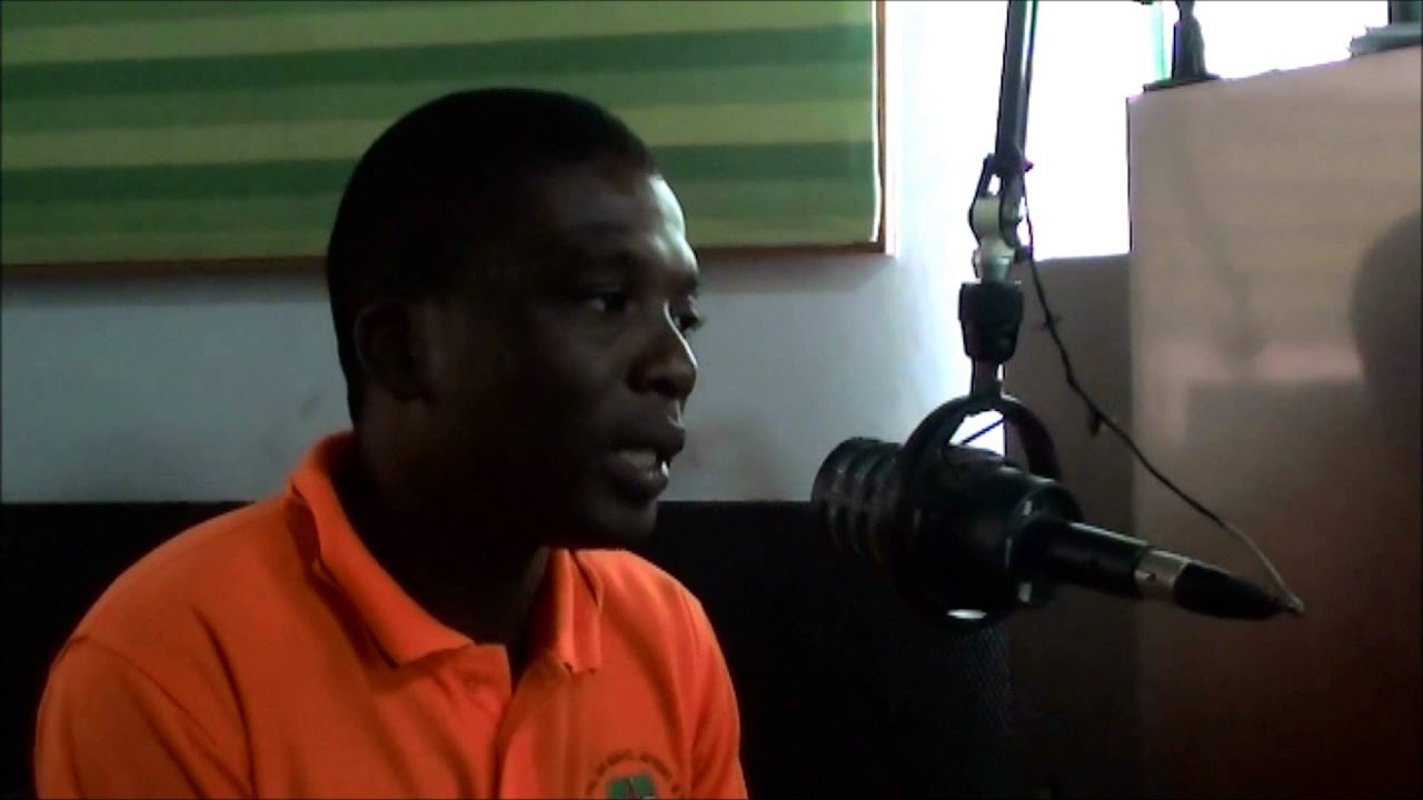 Rádio Comunitária de Homoine: Jovens repórteres falam sobre a Semana Nacional de Saúde