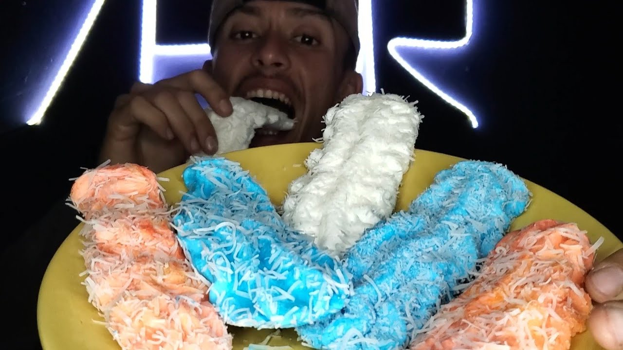 ASMR - comendo MARIA MOLE 🤤