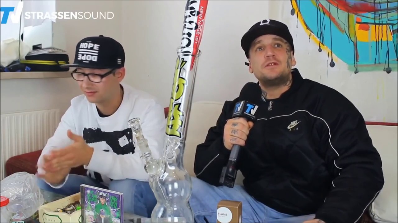 ** MY GRAFFITI DESIGN **King Keil schenkt MC BOGY eine Bong