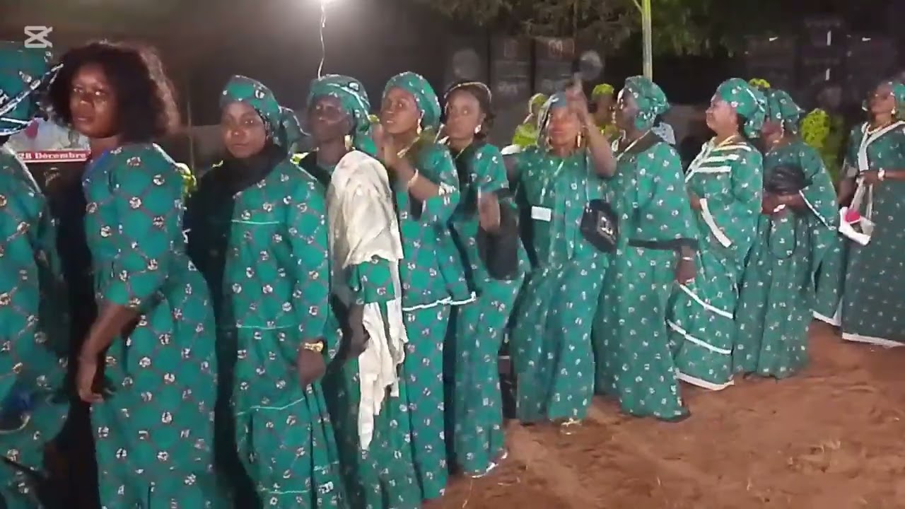 72 h de SOUDA avec la démonstration des pas de danse des femmes 