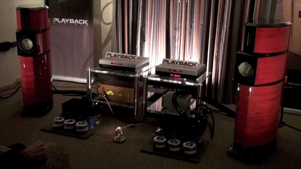 AudiogoN @ CES 2009: Evolution Acoustics + darTZeel amplifiers + Playback Designs digital source