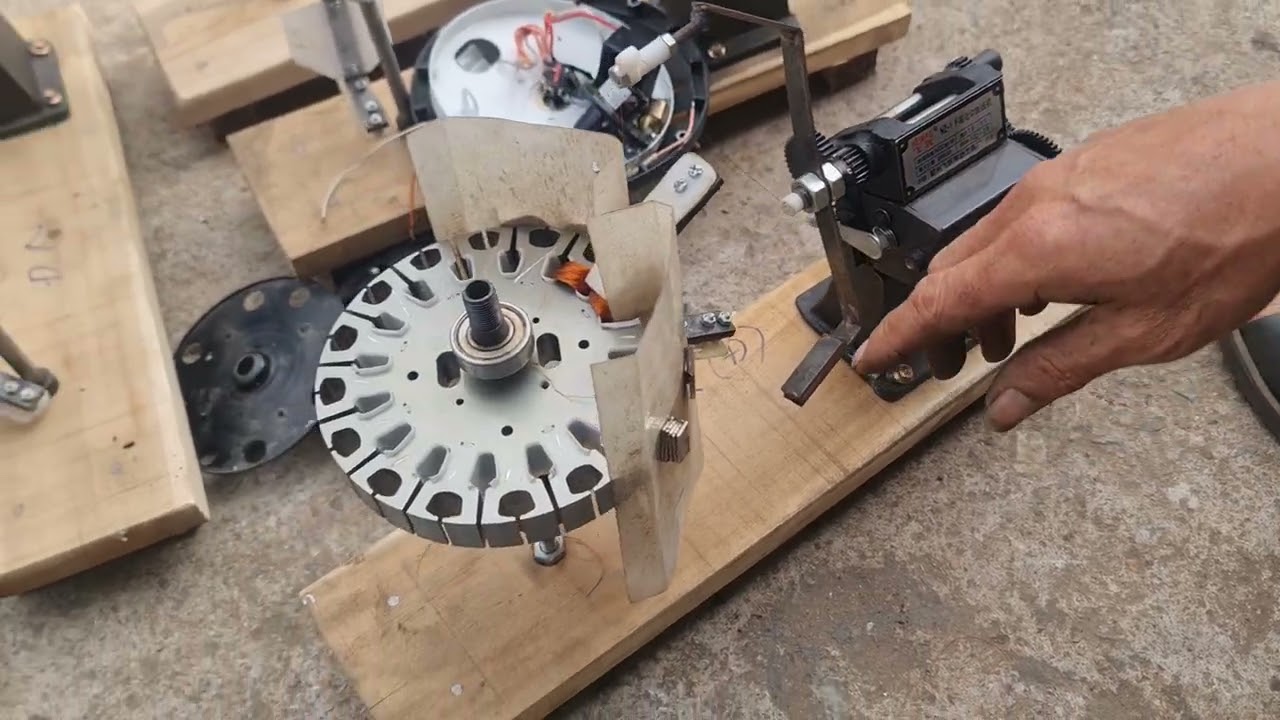 Téc luôn máy quấn quạt trần vừa chế xong rên quạt đèn trang trí-ktd dt 0982871662