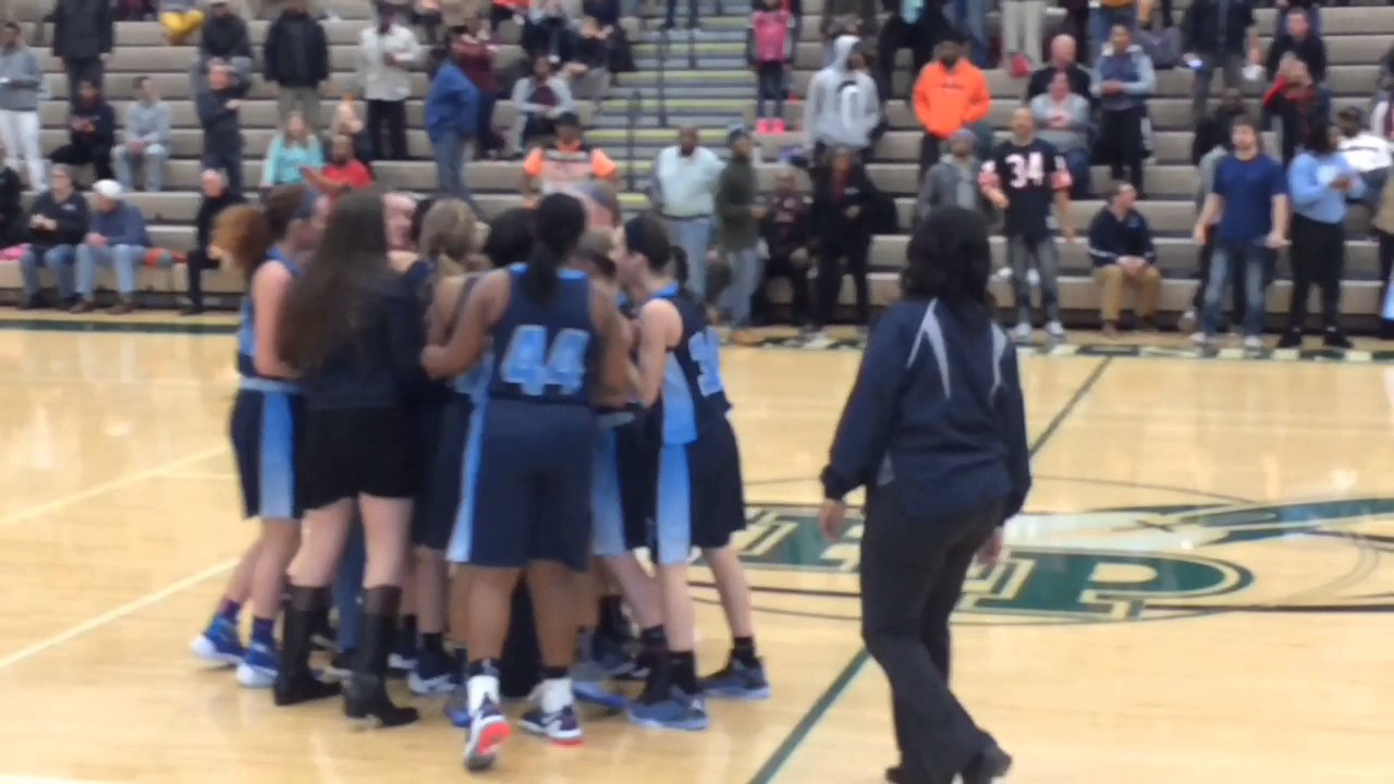 Mona Shores pulls out thriller against Muskegon in girls district basketball
