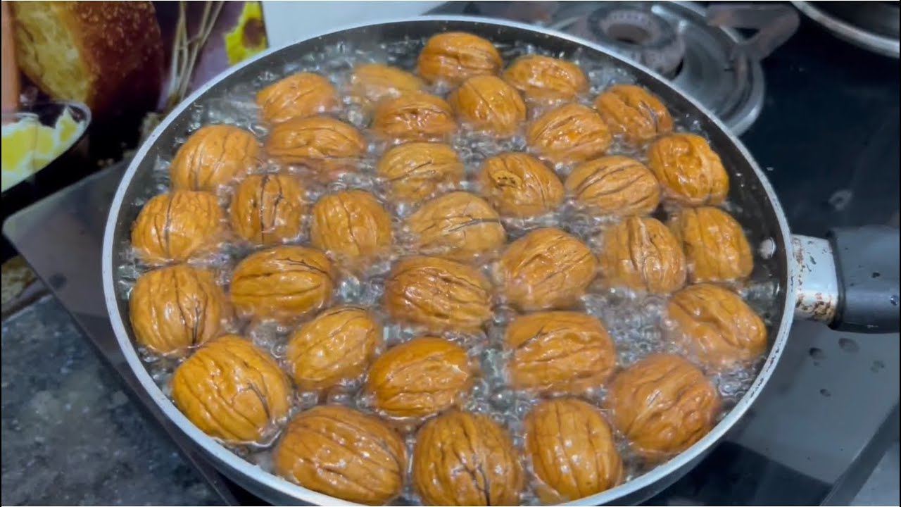 अखरोट की एकदम नई किचन टिप - Walnut new kitchen tip and recipe - kitchen hack - Walnut boil karen