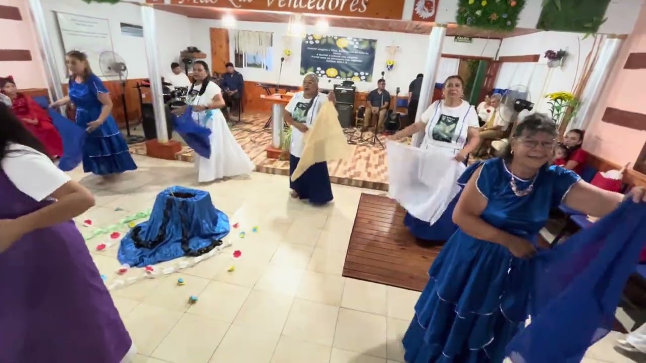 Especial mujeres Aniversario 14 Más que Vencedores 