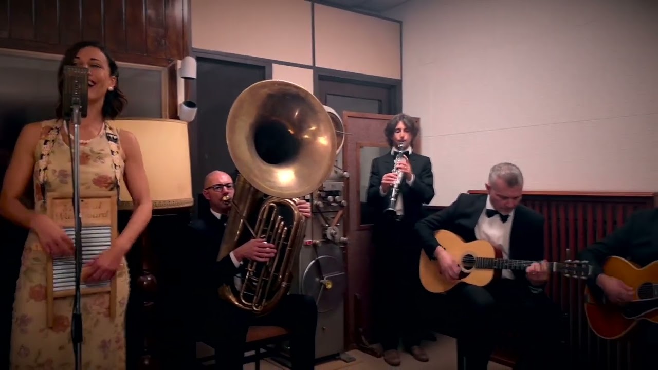 I Get the Blues (Bo Carter 1935) - THE HOT WIGGLE TOES