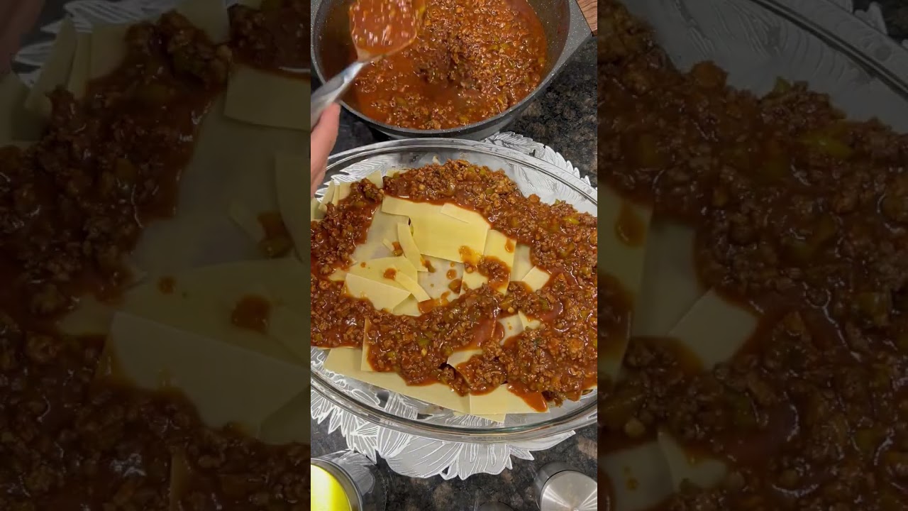 Lasagne with eggplants لازانيا مع الباذنجان ( مسقعه ايطاليه )  