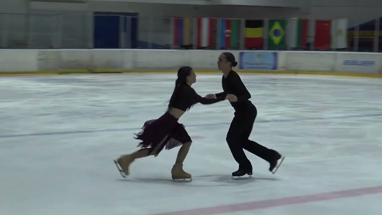 Danza libre de Sof&iacute;a Pascual & Sergio Parra en la Denkova-Staviski Cup 2025