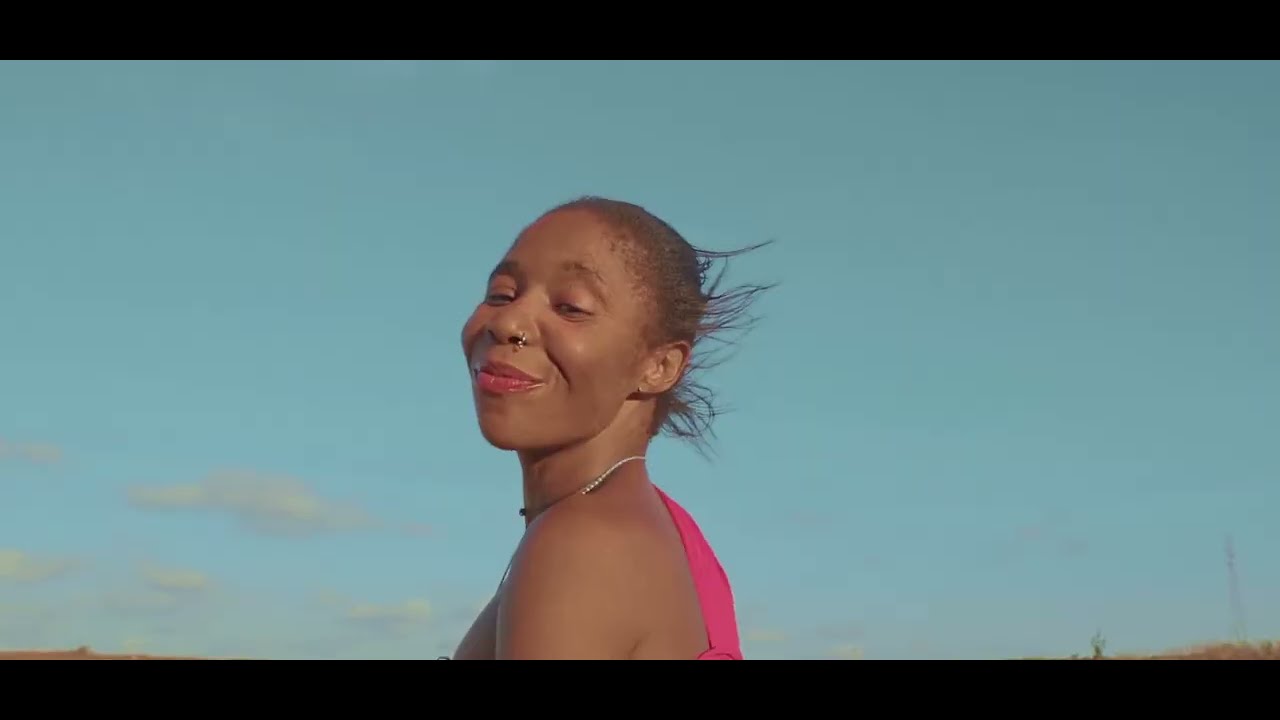Starleezy Martins ft Estrela Dina _ Dona Teresa - Kiholamalela (Vídeo Oficial)2025