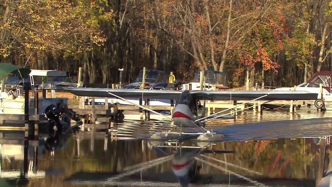Challenger II on Floats (HD)