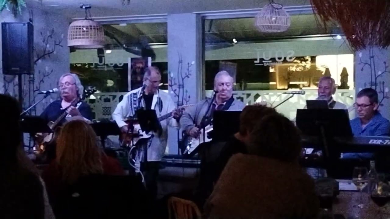 EN CONCIERTO DEL GRUPO APOCALIPSIS - CIUDAD DE SANTANDER - ESPAÑA ...